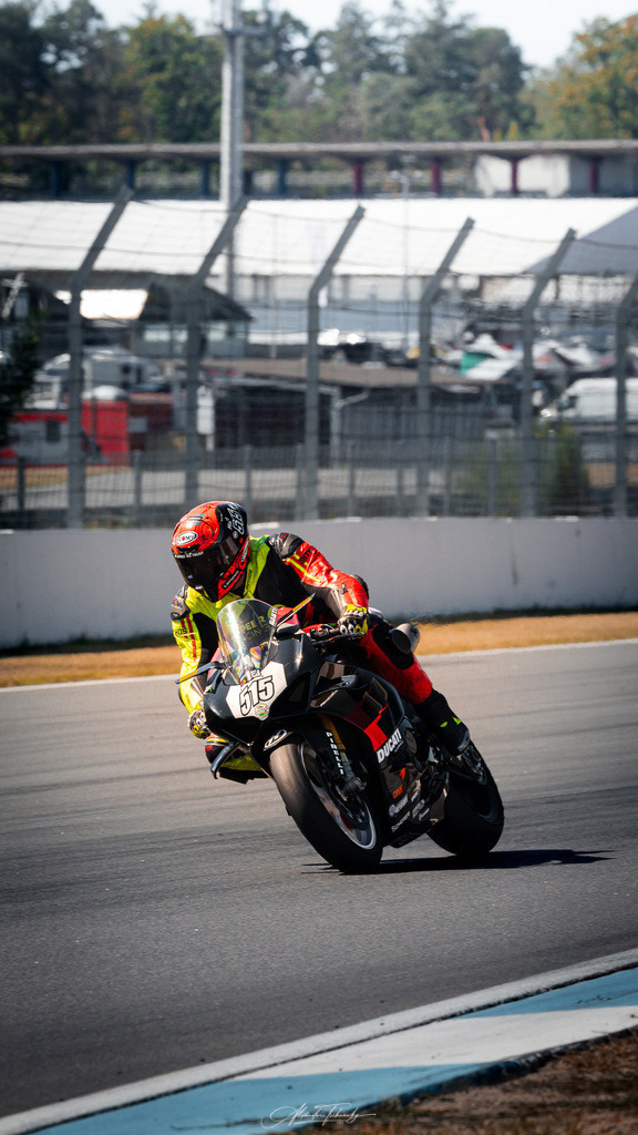 Ducati Trackday Hockenheimring 2026 | Entdecken Sie die faszinierende Welt von Alexander Tschuncky Arts: Kreative Fotografie, atemberaubende Automobilkunst und hochwertiger Bilderdruck. Lassen Sie sich inspirieren! - Realisiert mit Pictrs.com