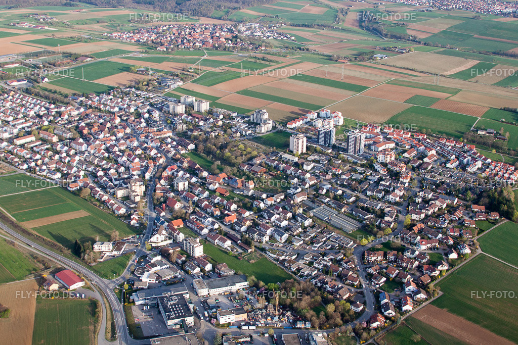 Ortsansicht der Straßen und Häuser der Wohngebiete | Luftbild: Ortsansicht der Straßen und Häuser der Wohngebiete im Ortsteil Hirschlanden in Ditzingen im Bundesland Baden-Württemberg in Deutschland. Foto: IMG_39000.jpg vom 03.04.2011 durch Werner Riehm/FLY-FOTO.de - Realisiert mit Pictrs.com