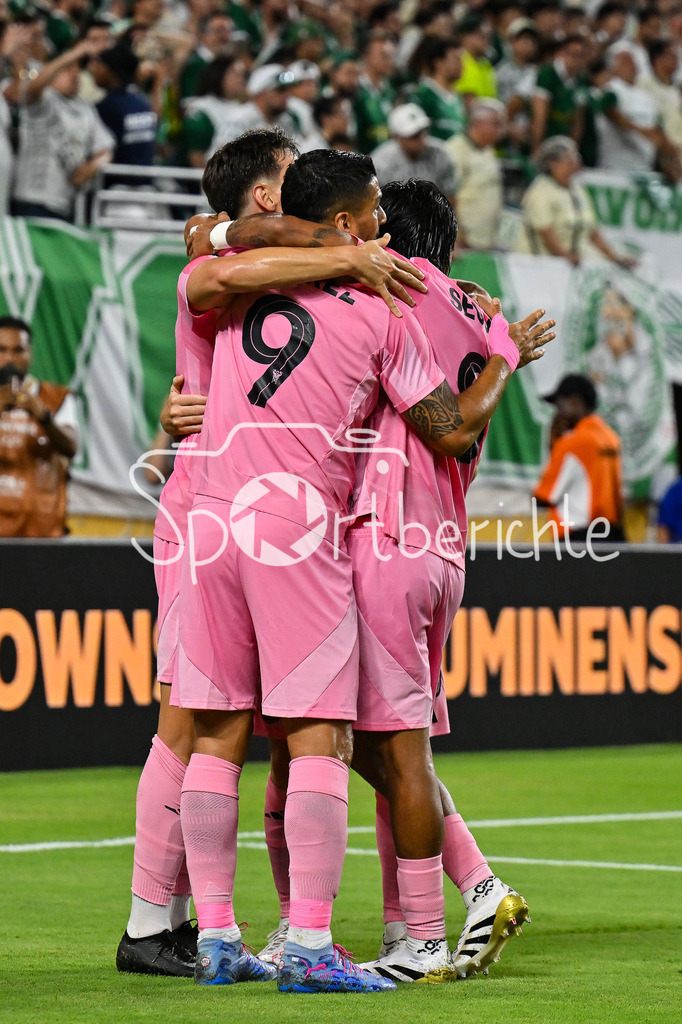 Inter Miami CF - Palmeiras Sao Paulo | Jubel nach dem Treffer zum 1-0 durch Tadeo ALLENDE (Inter Miami 21) / Tor / Torschuetze / Freude / Happy / FIFA Club World Cup: Inter Miami CF - Palmeiras Sao Paulo, Hard Rock Stadium am 23.06.2025 / NOT FOR SALE IN USA