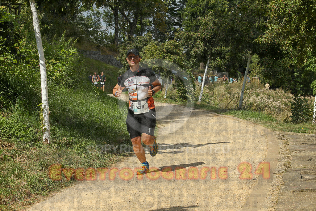 250824_1338_EX1_3086 | Sportfotografie im Rhein-Sieg Kreis, Köln, Bonn, NRW, Rheinland Pfalz, Hessen, etc. Unser Tätigkeitsfeld umfasst den Laufsport vom Volkslauf über den Marathon, Duathlon, Triathon bis zum Ultralauf wie Kölnpfad Ultra oder Schindertrail.