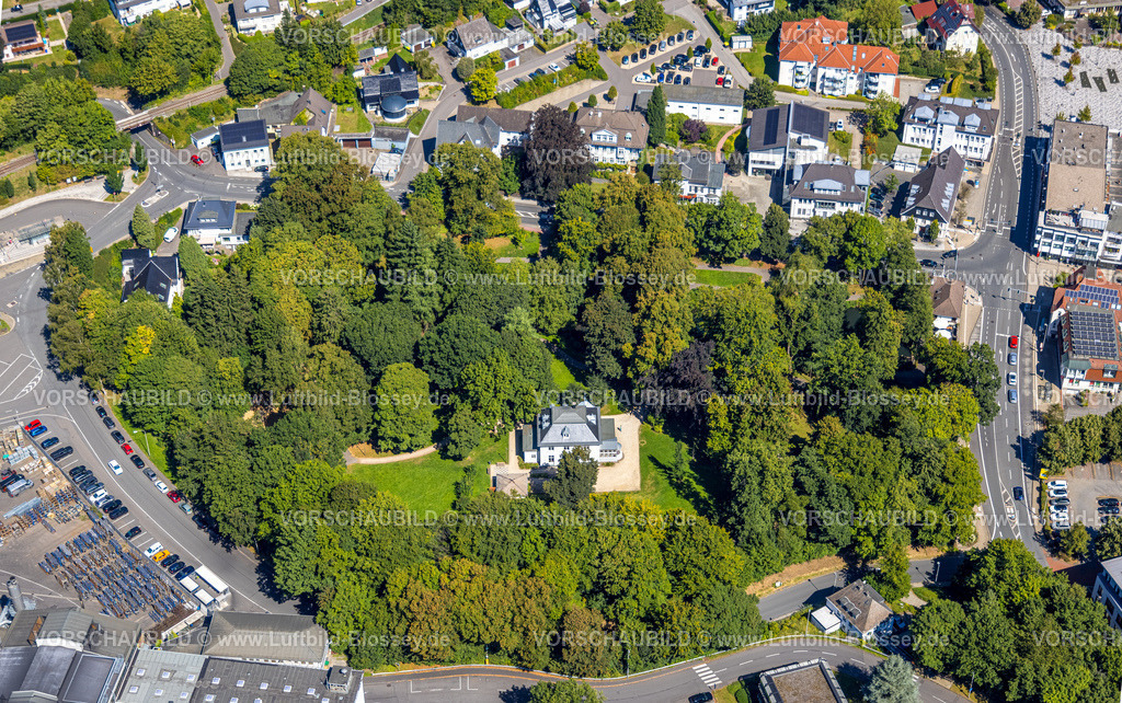Meinerzhagen250812717 | Luftbild, Volkspark und Villa im Park Meinerzhagen, grüne Lunge, Hahnenbecke, Meinerzhagen, Sauerland, Nordrhein-Westfalen, Deutschland