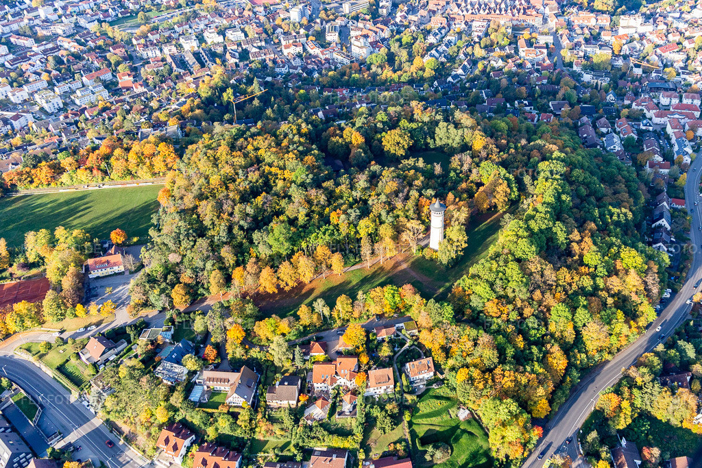 Luftbild: Engelbergturm, Engelbergwiese in Leonberg im Bundesland Baden-Württemberg in Deutschland. Foto: IMG_119151.jpg vom 14.10.2019 durch Werner Riehm/FLY-FOTO.de