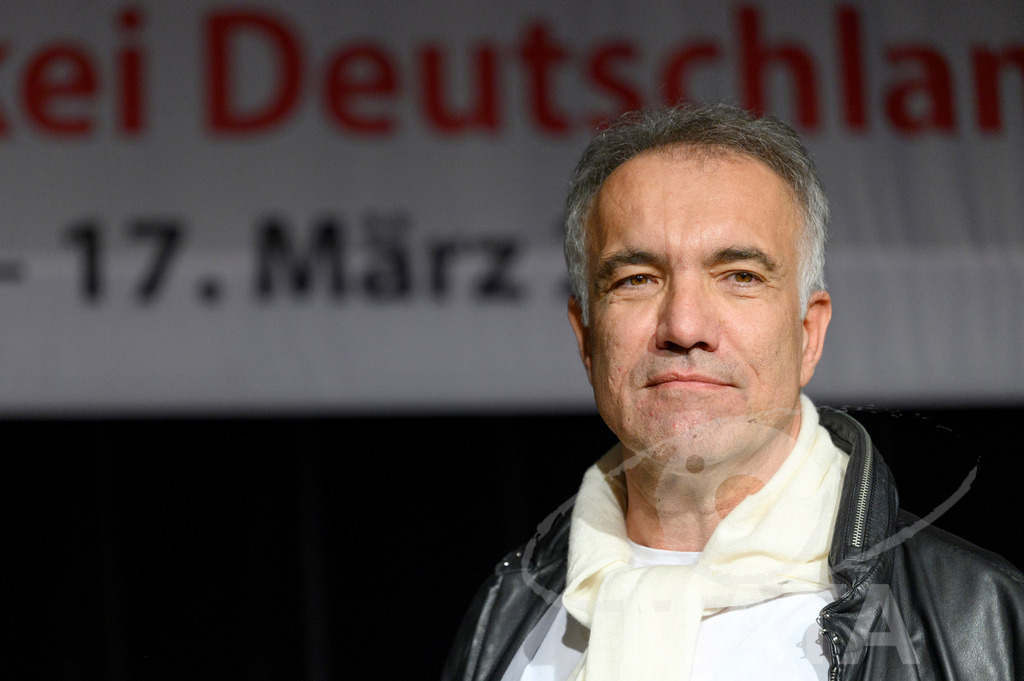 _DWA7551 | Adil Kaya bei der Eröffnung der 28. Film Festival Türkei Deutschland  am 08.3.2024  in Nürnberg - Realisiert mit Pictrs.com