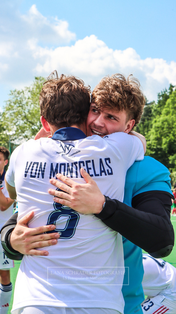 Hugo von Montgelas und Florian Simon | Hugo von Montgelas und Florian Simon - Realisiert mit Pictrs.com