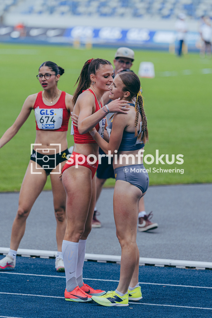 DM U23 U18 Bochum 2026 | Emma Lindner (LG Bamberg) und Lera Miller (VfL Löningen), Deutsche Meisterschaften der U18 &amp; U23 2026, Lohrheidestadion Bochum-Wattenscheid, 04.07.2026 Foto: Marcel Schwering / sportimfokus - Realisiert mit Pictrs.com
