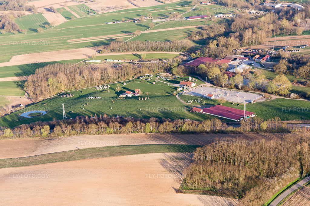 Aerial view: View of the town in Neewiller-près-Lauterbourg in the state Bas-Rhin, France.Photo: IMG_097862.jpg taken on 03/27/2017 by Werner Riehm/FLY-FOTO.comResolution of the original: 5472 x 3648 px