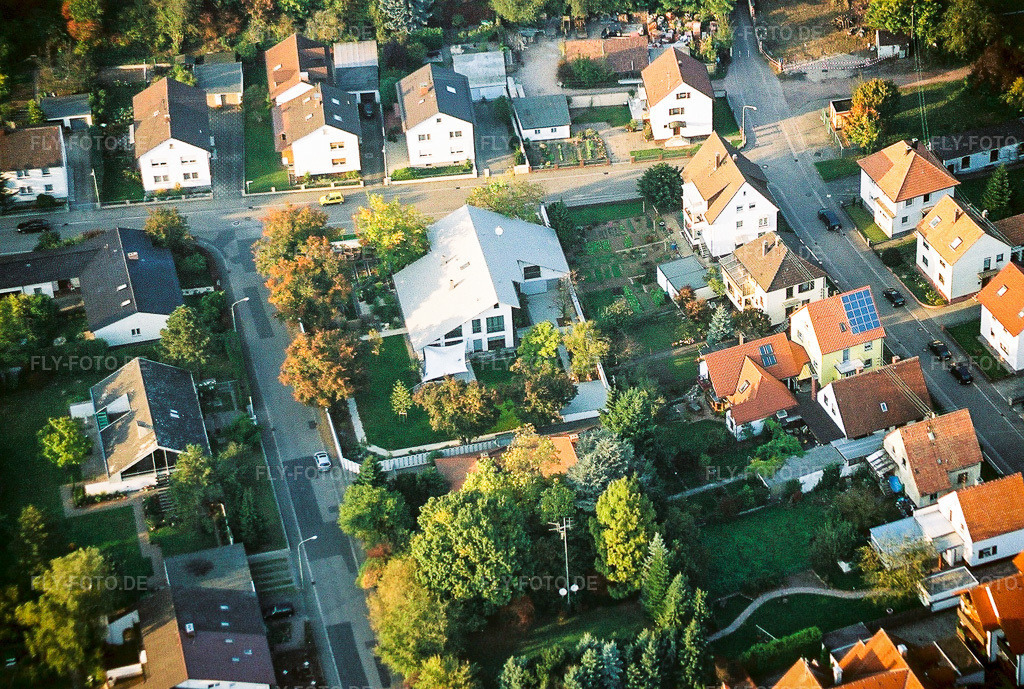 Luftbild: Mozartstraße Schubertstr in Kandel im Bundesland Rheinland-Pfalz in Deutschland. Foto: NEG564316.jpg vom 21.10.2005 durch Werner Riehm/FLY-FOTO.de