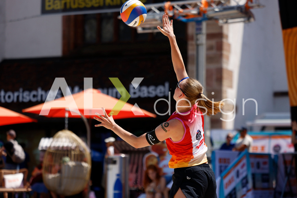 Obi BeachTour 2026 - Basel | BASEL, SWITZERLAND - JULY 18: MURIEL BOSSART (SUI) during the Obi BeachTour 2026 match between BOSSART / ABBÜHL (SUI) and FLÜCKIGER / DEMIERRE (SUI) at Barfüsserplatz on July 18, 2026 in Basel, Switzerland. - Realisiert mit Pictrs.com