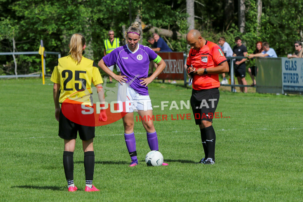 SV Oberglan Damen - Austria Klagenfurt |  ; SV Oberglan Damen - Austria Klagenfurt am 06.06.2022 in Oberglan
(Sportplatz), AUSTRIA, (Photo by Ernst Krawagner sport-fan.at) - Realisiert mit Pictrs.com