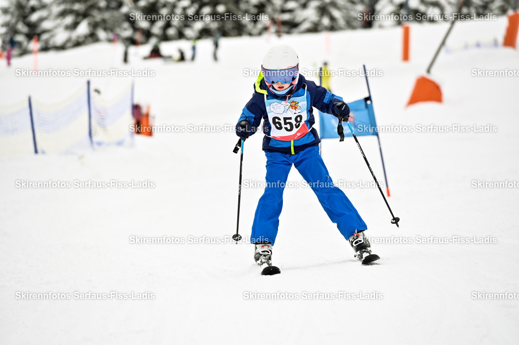 SRF_20.02.2026_0692 | Skirennfotos,Serfaus,Fiss,Ladis,Kinderskirennen,Winter,Tirol,Oberland,skirace,SFL,feelfree,weil wir's genießen,ski,Ski,skifahren,Sonnenplateau, - Realisiert mit Pictrs.com