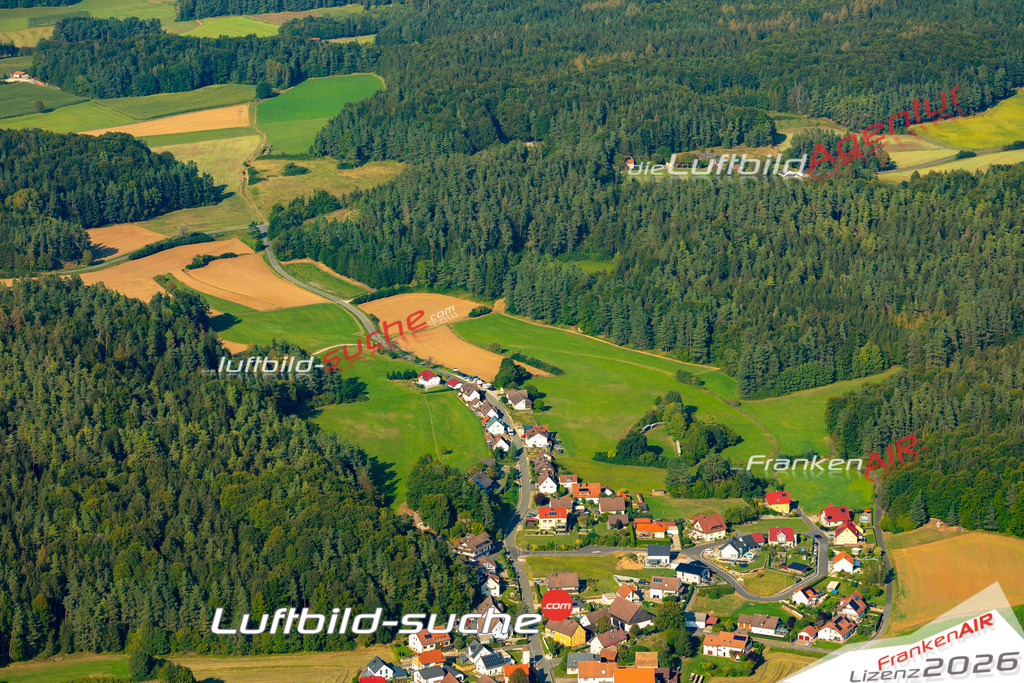 Das Luftbild zeigt : Bärnfels Obertrubach - Die Luftaufnahme wurde 2024 vom UL-Flugzeug aus erstellt ( keine Drohne ) - Hochauflösende Luftaufnahme - Für grossformatige Ausdrucke geeignet. Die Geschenkidee !Mit Lizenz und Bildrechte bestellbar