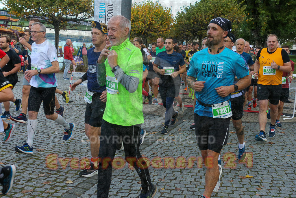 221016_0940_EX1_2606 | Sportfotografie im Rhein-Sieg Kreis, Köln, Bonn, NRW, Rheinland Pfalz, Hessen, etc. Unser Tätigkeitsfeld umfasst den Laufsport vom Volkslauf über den Marathon, Duathlon, Triathon bis zum Ultralauf wie Kölnpfad Ultra oder Schindertrail.
