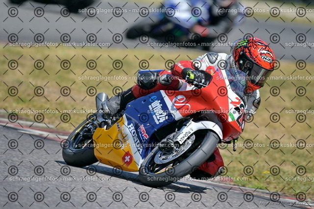 25bt04-1080 | markuskiefer.com - Realisiert mit Pictrs.com