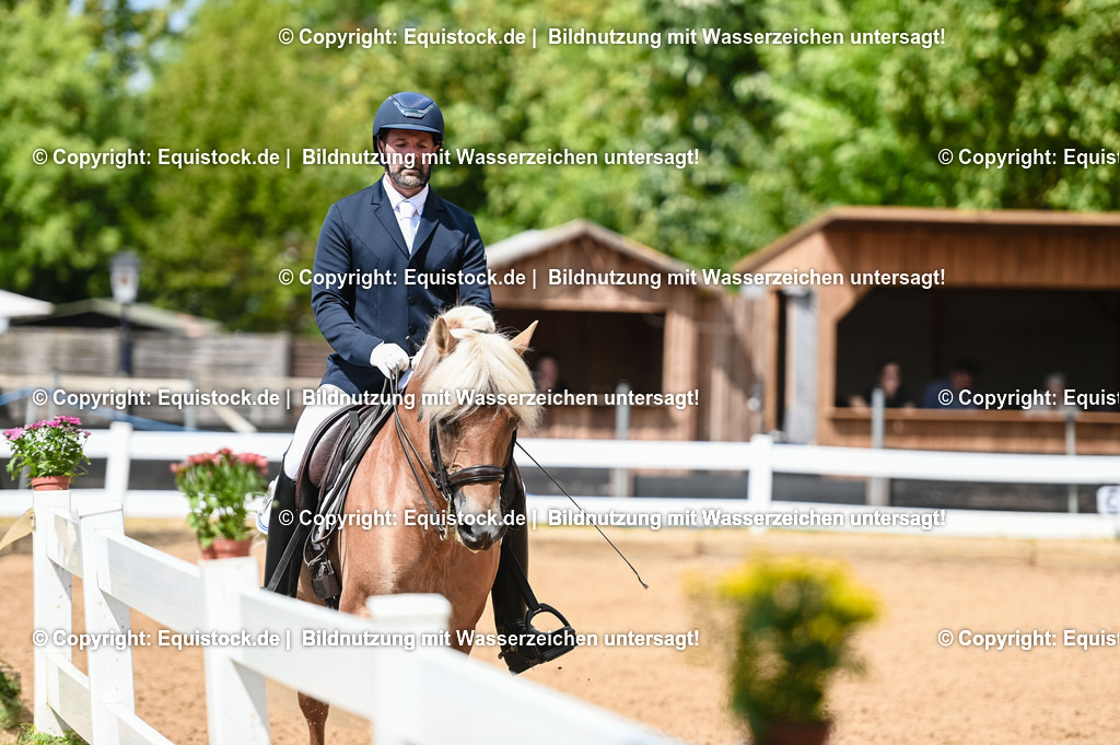 20230716_01_Dressurprüfung Kl.M_0138 | equistock