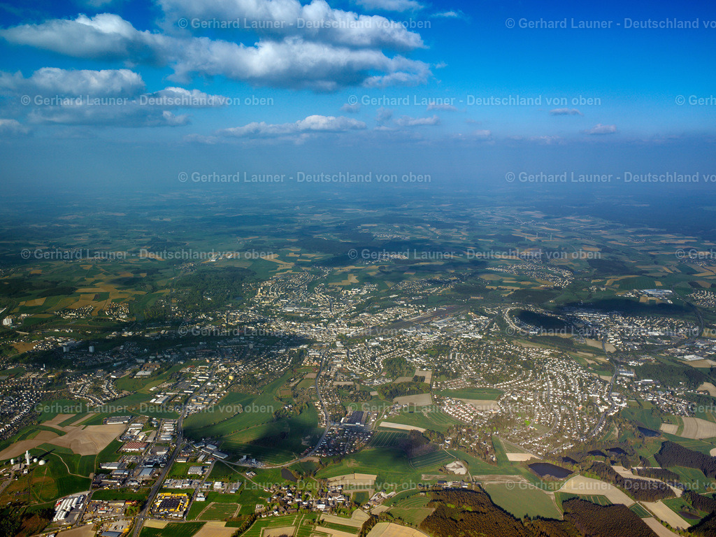 2640291 | Online-Shop für Luftbilder aus Deutschland. Seit über 45 Jahren baut Gerhard Launer das Luftbildarchiv mit unterschiedlichsten Themen stetig weiter aus.