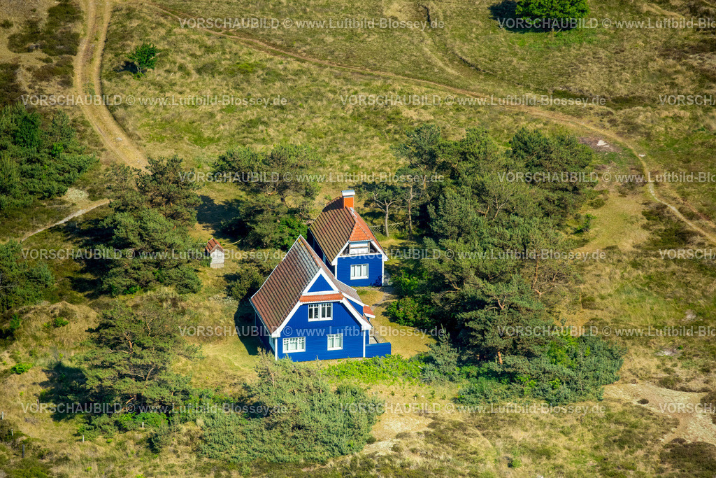 Ostsee16062604Hiddensee_Vitte | blaues Inselhaus, Dünenheide, Strandhaus, Haus in den Dünen, Ort Vitte,  Insel Hiddensee, Ostseeküste,Mecklenburg-Vorpommern, Vorpommern, Mecklenburg-Vorpommern, Deutschland