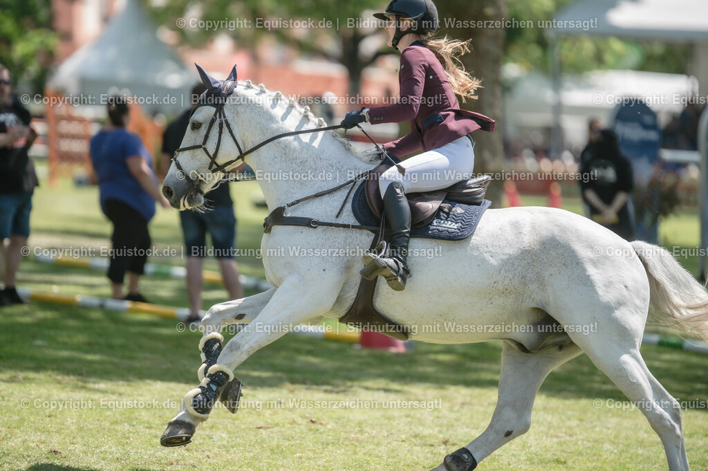 20230528_Jump-and-Drive_0138 | equistock