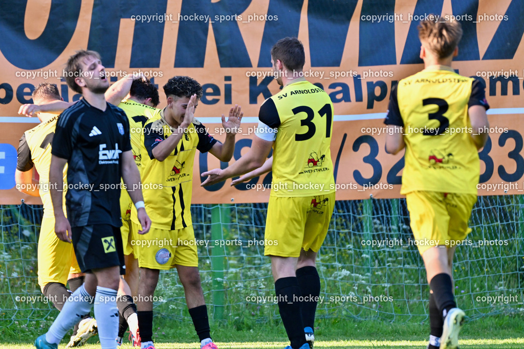 SV Arnoldstein vs. URC Thal Assling | Jubel SV Arnoldstein Mannschaft, #16 Luka Tolic SV Arnoldstein, #21 Michael Fellner SV Arnoldstein, #11 Mohamed Oumghar SV Arnoldstein, #31 Roman Binter SV Arnoldstein, #17 Maximilian Ortner Thal Assling, #3 Marco Knezevic SV Arnoldstein, SV Arnoldstein vs. URC Thal Assling, SV Arnoldstein vs. URC Thal Assling am 09.08.2025 in Arnoldstein (Waldparkstadion Arnoldstein), Austria, (Photo by Bernd Stefan)