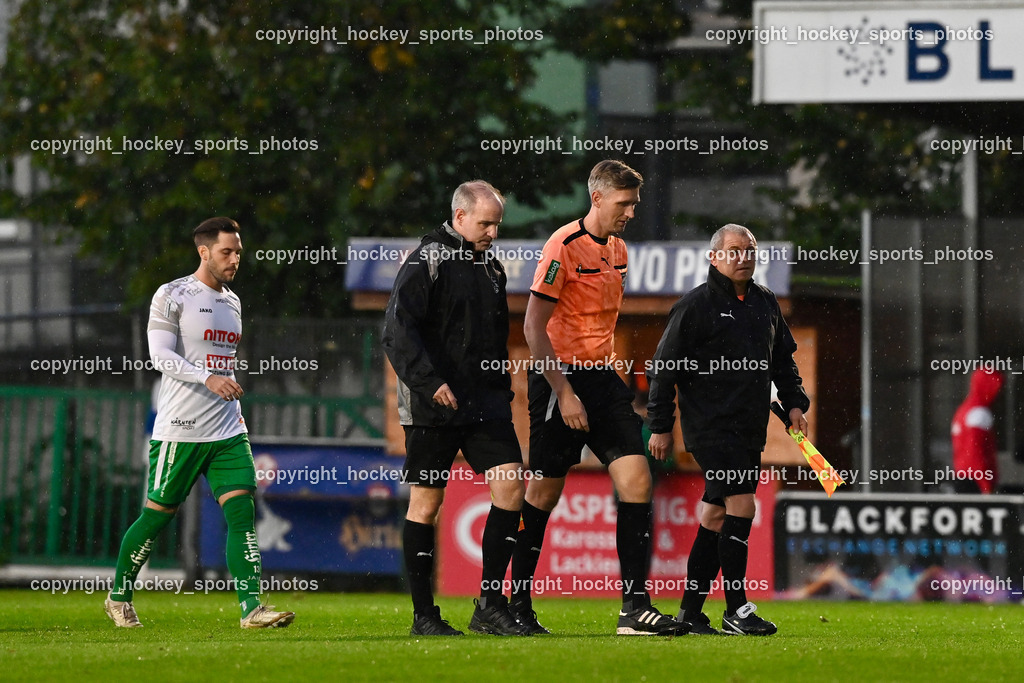 SAK vs. SV Donau  | #13 Thomas Guggenberger SV Donau, Robert Patrick Nagele, Martin Begusch Referee, Alfons Franz Tschematschar, SAK vs. SV Donau , SAK vs. SV Donau  am 27.09.2024 in Klagenfurt (Sportpark Welzenegg), Austria, (Photo by Bernd Stefan)