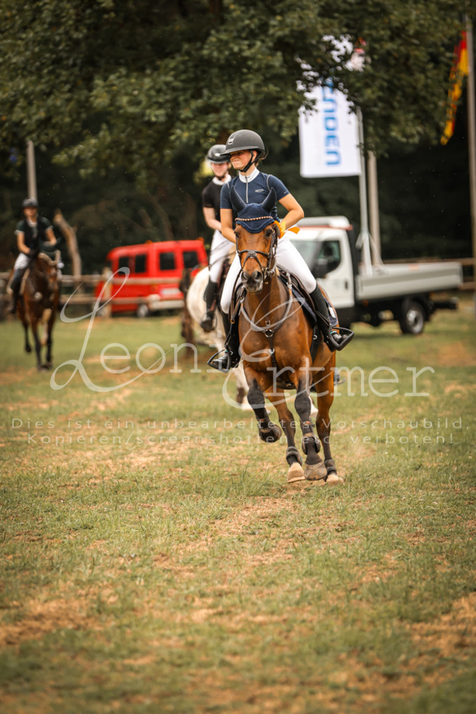 17.SaStA00226 | Leoni Ertmer Photography - Realisiert mit Pictrs.com