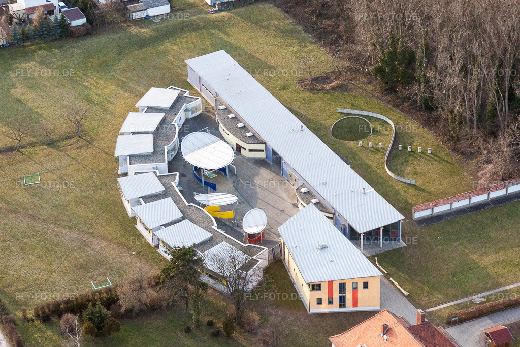 Luftbild: Kinderheimes und Jugendheimes Jugendwerk St. Josef in der Pfalz im Ortsteil Queichheim in Landau im Bundesland Rheinland-Pfalz in Deutschland. Foto: IMG_24851.jpg vom 05.03.2010 durch Werner Riehm/FLY-FOTO.de