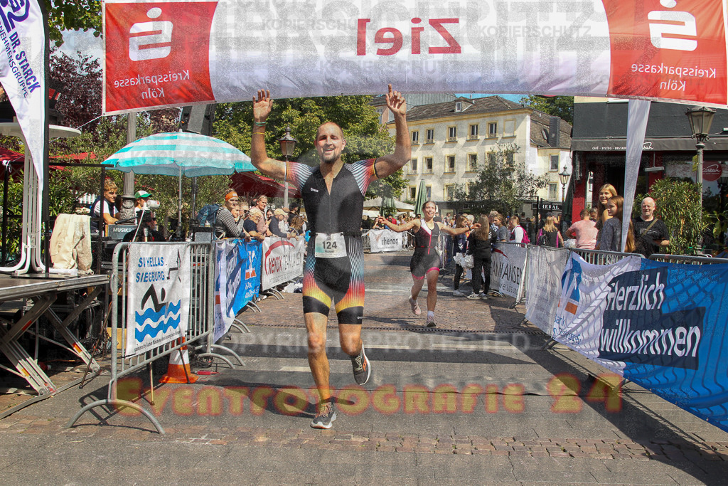 250824_1441_EV4_2073 | Sportfotografie im Rhein-Sieg Kreis, Köln, Bonn, NRW, Rheinland Pfalz, Hessen, etc. Unser Tätigkeitsfeld umfasst den Laufsport vom Volkslauf über den Marathon, Duathlon, Triathon bis zum Ultralauf wie Kölnpfad Ultra oder Schindertrail.