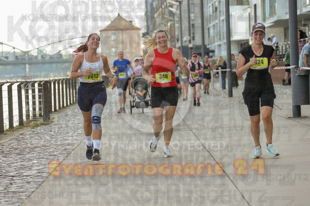 250920_1454_EX1_8125 | Sportfotografie im Rhein-Sieg Kreis, Köln, Bonn, NRW, Rheinland Pfalz, Hessen, etc. Unser Tätigkeitsfeld umfasst den Laufsport vom Volkslauf über den Marathon, Duathlon, Triathon bis zum Ultralauf wie Kölnpfad Ultra oder Schindertrail.