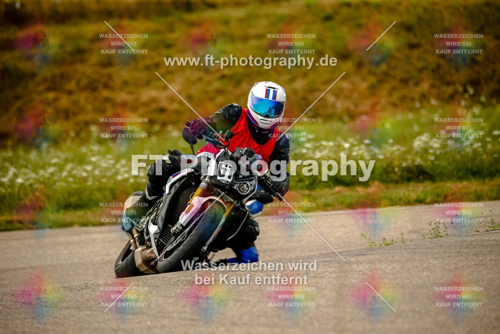 Chambley Juli-0968 | Hier findet Ihr Bilder von Touristenfahrten auf der Nürburgring Nordschleife oder von anderen Veranstaltungen die ich besucht habe. Viel Spass beim Durch Schauen 