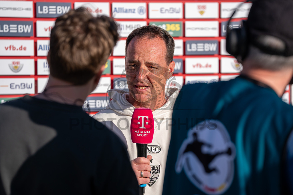 VfB Stuttgart II vs. SSV Ulm 1846 Fussball, Fussball, 3. Liga, 32. Spieltag, 08.04.2026 | Nico Willig (Trainer VfB Stuttgart II) vor der Partie im Interview,VfB Stuttgart II vs. SSV Ulm 1846 Fussball, Fussball, 3. Liga, 32. Spieltag, 08.04.2026DFB regulations prohibit any use of photographs as image sequences and/or quasi-video