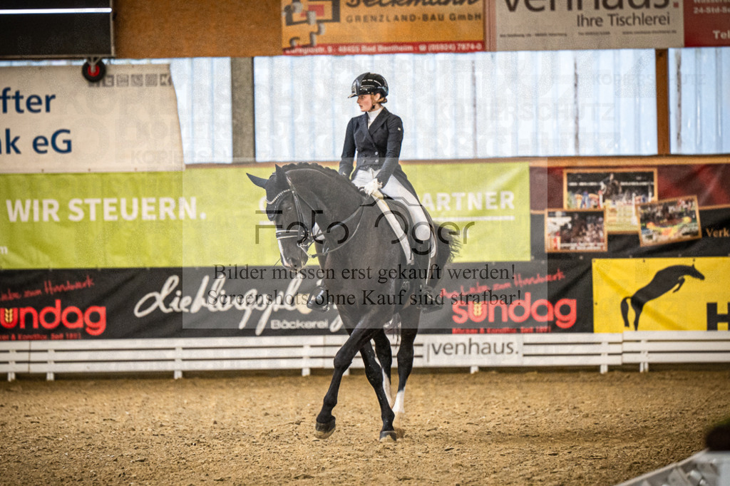 DOS_0556 | Entdecke hochwertige Reitturnierfotos von Foto Oger. Professionell, emotional und authentisch – jetzt Lieblingsmomente im Shop bestellen.Deutschlandweite Turnierfotografie. - Realisiert mit Pictrs.com