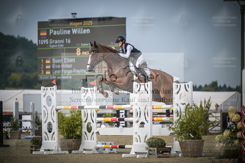 DOS_1170 | Entdecke hochwertige Reitturnierfotos von Foto Oger. Professionell, emotional und authentisch – jetzt Lieblingsmomente im Shop bestellen. - Realisiert mit Pictrs.com