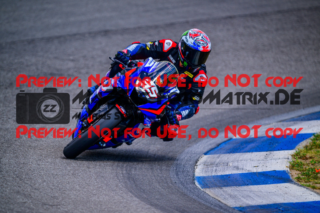 MaZZes_Fotomatrix_20250628_6007705_5037-2 | WEISS