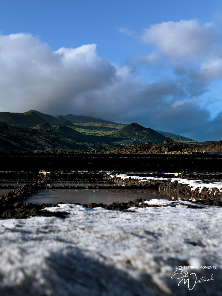 20250320-182836 LA PALMA_122-1 | Herzlich willkommen auf meiner Seite! Ich bin Elke Wallnisch, Deine Fotografin für lichtstarke Momente. Der Name steht für alles, was mich mit der Fotografie verbindet: Das Licht und seine machtvolle Wirkung auf eine Situation oder unsere Stimmung - Realisiert mit Pictrs.com