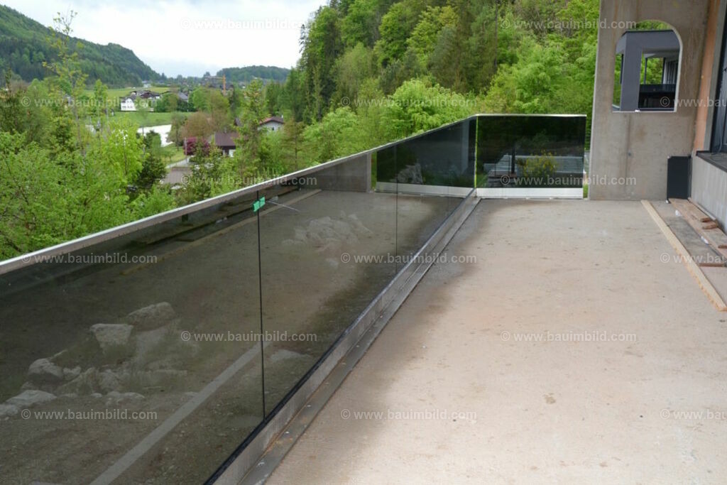 bib-lg24-metallbau-0023 | Nach LV-Leistungsgruppen sortierte Detailfotos über den Bau eines Hauses. Alle Hausbau-Bilder direkt vom Urheber und Autor der Website Haus-Selber-Bauen.com