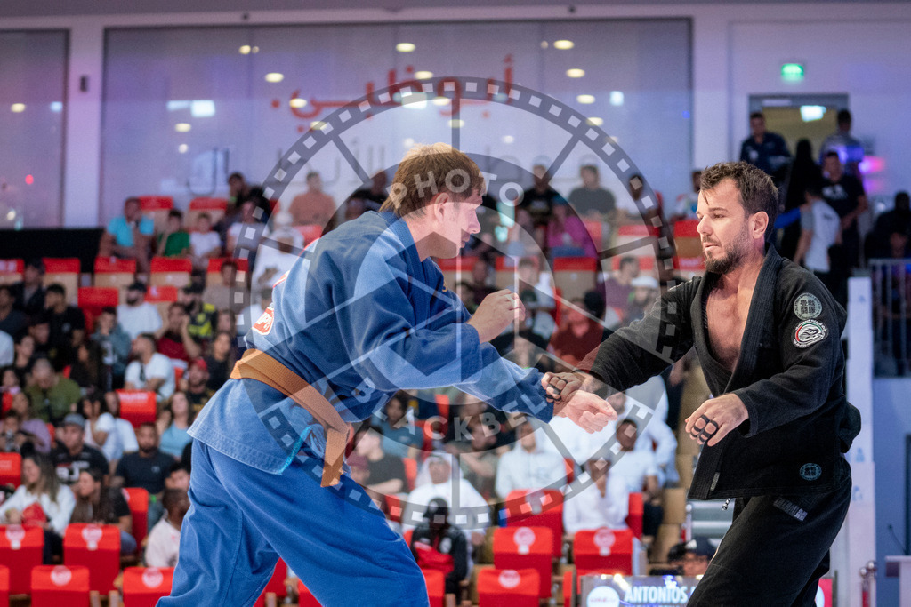 20231107PBB6315 | Fighters compete during the AJP World Master Championship in the Mubadala Arena in Abu Dhabi, Arab United Emirates, on November 7, 2023.