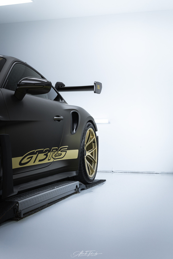 R6AT1444 _Alexander Tschuncky | Entdecken Sie die faszinierende Welt von Alexander Tschuncky Arts: Kreative Fotografie, atemberaubende Automobilkunst und hochwertiger Bilderdruck. Lassen Sie sich inspirieren! - Realisiert mit Pictrs.com