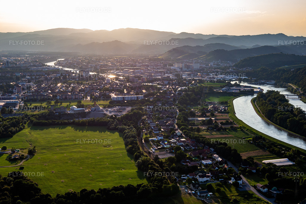 Luftbild: Kanal HE Zlatolicje und Fluß Drau in Maribor im Bundesland Slowenien in Slowenien. Foto: IMG_137387.jpg vom 08.07.2023 durch Werner Riehm/FLY-FOTO.de