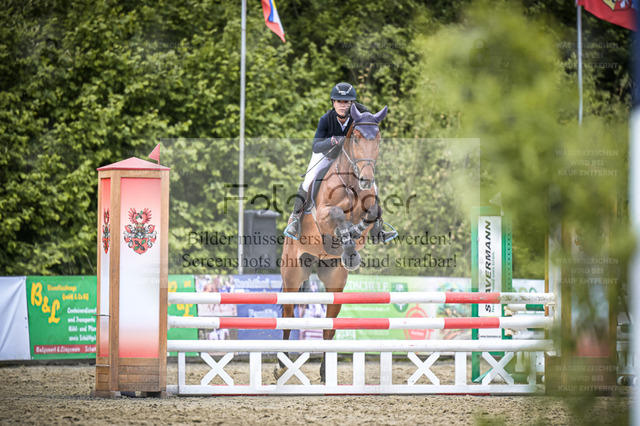 DOS_9937 | Entdecke hochwertige Reitturnierfotos von Foto Oger. Professionell, emotional und authentisch – jetzt Lieblingsmomente im Shop bestellen. - Realized with Pictrs.com