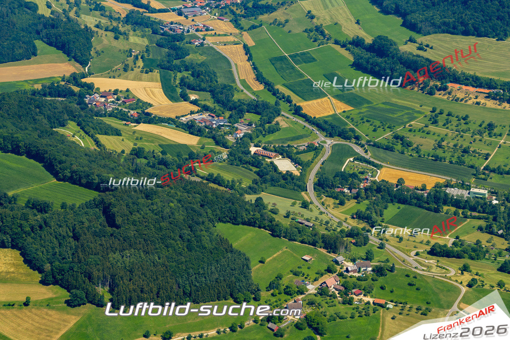 Aktuelles Luftbild von  Donzdorf - Die Luftaufnahme wurde 2022 mittels UL-Flugzeug erstellt ( keine Drohne ) - hochauflösende Kamera-Systeme von  Canon -Beste Qualität - Für grossformatige Ausdrucke geeignet. Die Geschenkidee !