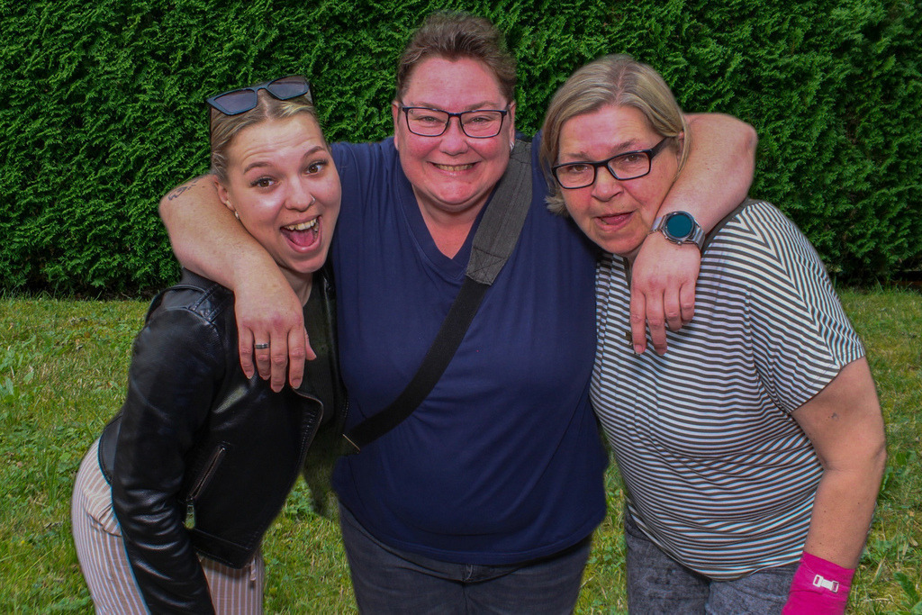 top-top.de-250601-282 | Foto, Video, Fotografie, Videografie, Fotobox, DJ, Discjockey, Musik, Musikbox, Veranstaltung, Photobooth, Amazon, Ebay, Buchtipp, Bestseller, Autor, Verlag, Buch, Wesel, Hamminkeln, NRW, Dinslaken, Rees, Drohne, Hochzeit, Party, Fotobox, Wesel, Fotograf