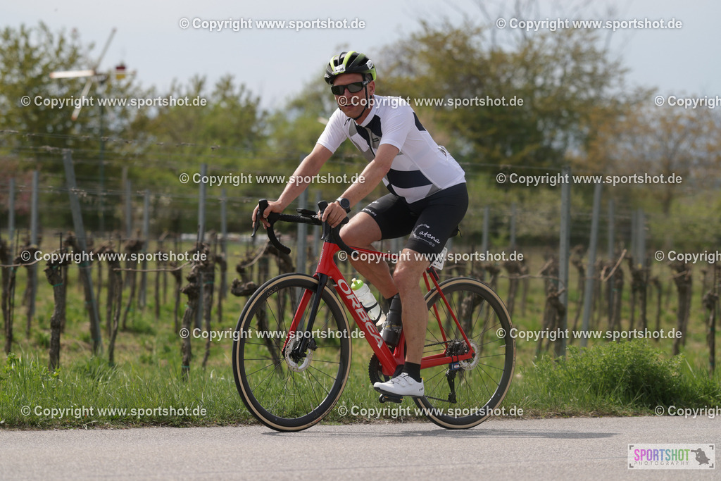 368A5746 | Neusiedlersee Radmarathon 2026@sportshot_your_pictrs #yourpictures#roadtowm2029 #nrm #neusiedlerseeradmarathon #neusiedlersee #neusiedlerseetourismus #burgenland #mörbisch #nrm26 #burgenlandtourismus #voglundco #poweredbyburgenlandtourismus #radsport #rad #marathon #ucigranfondo #visitburgenland #ucigranfondoworldseries