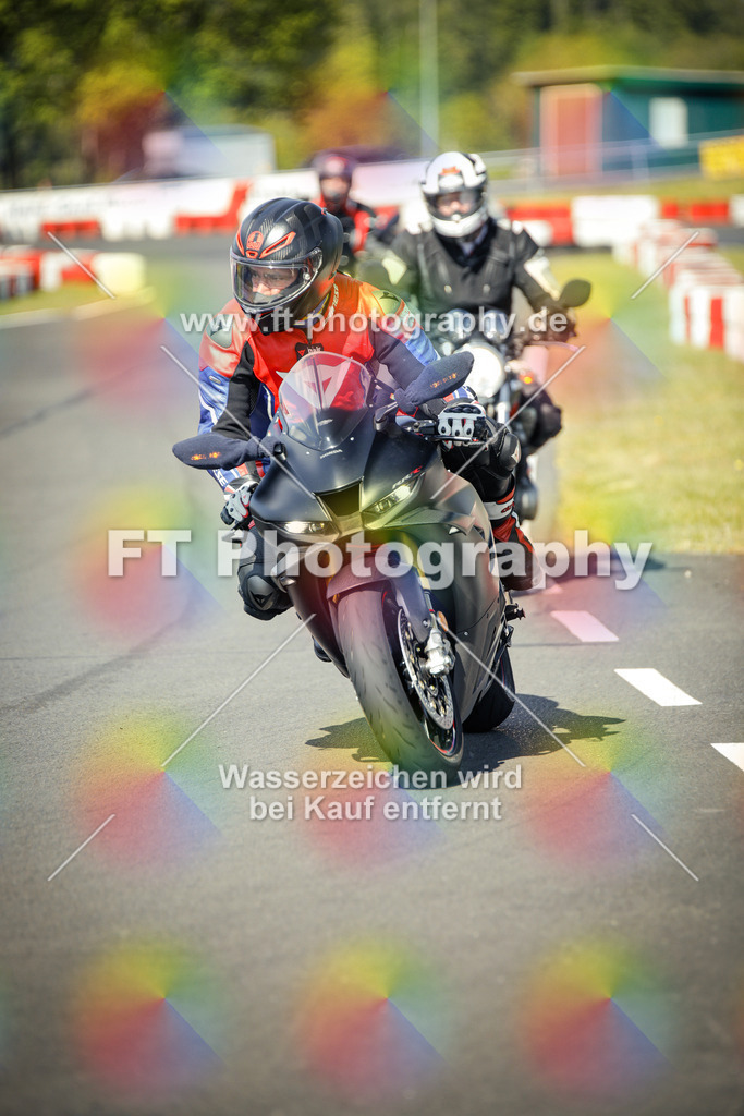 OBK_Mai_Justin_Uwe-10441 | Hier findet Ihr Bilder von Touristenfahrten auf der Nürburgring Nordschleife oder von anderen Veranstaltungen die ich besucht habe. Viel Spass beim Durch Schauen 