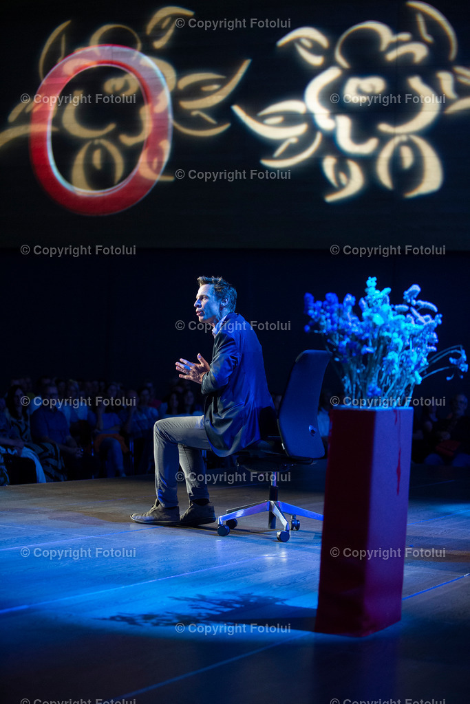 OBERBANK_18 | EIN DANK AN DIE PFLEGEKRAEFTE KABARETT MIT KLAUS ECKEL 02.06.2022 OBERBANK DONAU-FORUM LINZ IM BILD: KLAUS ECKEL. FOTO:FOTOLUI/OBERBANK