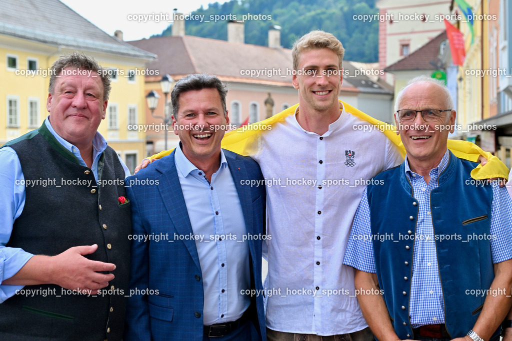 Empfang Heiko Gigler in Gmünd | Kärntner Landesrat Daniel Fellner, Bürgermeister Gmünd Josef Jury, Vizebürgermeister Trebesing Neuschitzer Hans, Empfang Heiko Gigler in Gmünd, Empfang Heiko Gigler in Gmünd am 14.08.2024 in Gmünd (Hauptplatz Gmünd), Austria, (Photo by Bernd Stefan)