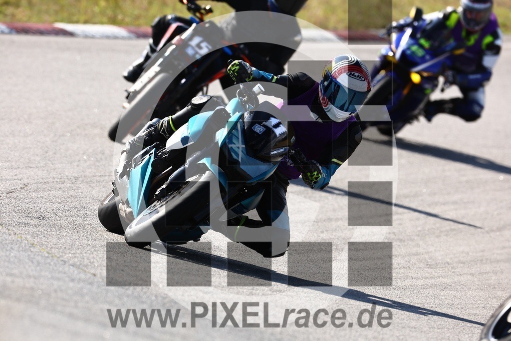 0011-20240805_00467 | Schöne Erinnerungen an spannende Momente - das festzuhalten ist unser Job. PIXELrace.de ist seit 2003 auf den Rennstrecken Europas unterwegs um die Action draußen beim Fahren und die wunderbare Stimmung imm Fahrerlager für euch einzufangen.