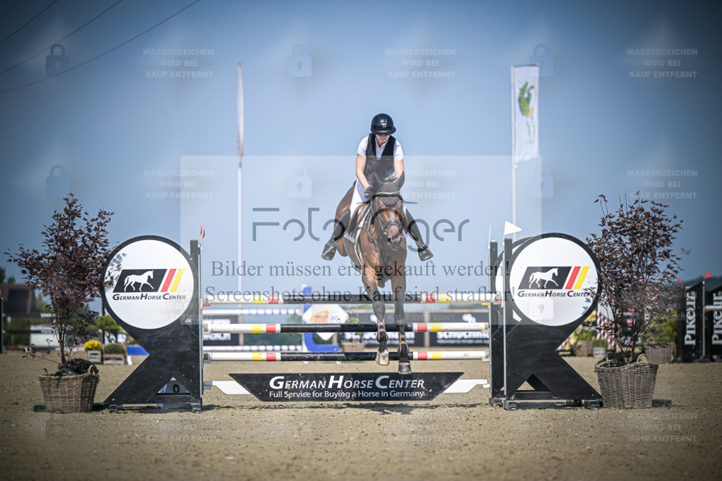 DOS_1306 | Entdecke hochwertige Reitturnierfotos von Foto Oger. Professionell, emotional und authentisch – jetzt Lieblingsmomente im Shop bestellen. - Realisiert mit Pictrs.com