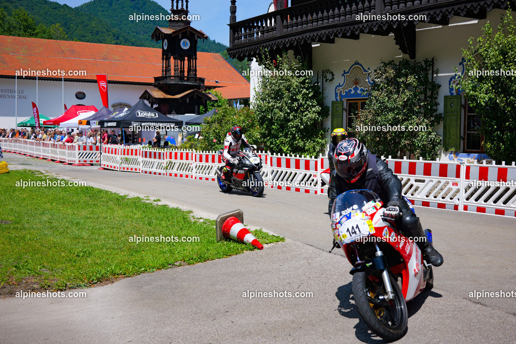 P1036943-2 | Erleben Sie atemberaubende, hochqualitative Fotos Ihrer Fahrt entlang der malerischen Alpenstraßen. Besuchen Sie alpineshots.com, um professionelle Aufnahmen Ihrer unvergesslichen Reise zu finden und zu kaufen - Realisiert mit Pictrs.com