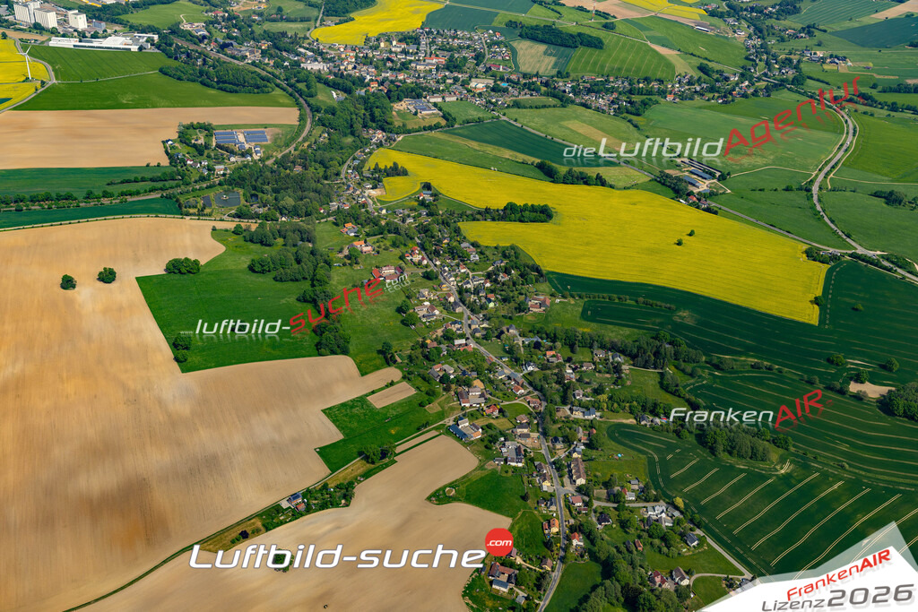 Die Luftaufnahme Schönbach - Neumark wurde 2022 vom Flugzeug aus (keine Drohne) erstellt. Hohe Auflösung -für große Poster und Wandbilder geeignet - Garantiert!