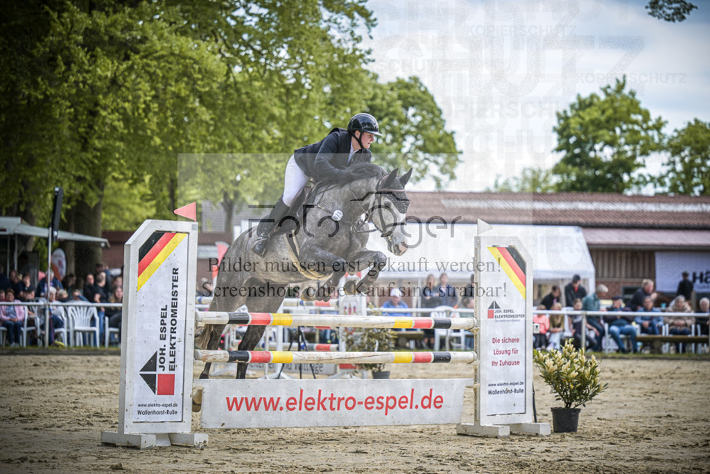 DOS_1856 | Entdecke hochwertige Reitturnierfotos von Foto Oger. Professionell, emotional und authentisch – jetzt Lieblingsmomente im Shop bestellen.Deutschlandweite Turnierfotografie. - Realisiert mit Pictrs.com