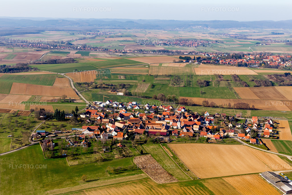 Aerial view: View of the town in Ettendorf in the state Bas-Rhin, France. – Photo: IMG_097517.jpg taken on 03/16/2017 by Werner Riehm/FLY-FOTO.com – Resolution of the original: 5472 x 3648 px